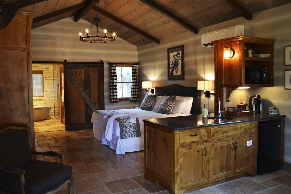 Camp Lucy Hotel Dripping Springs Bagian luar foto