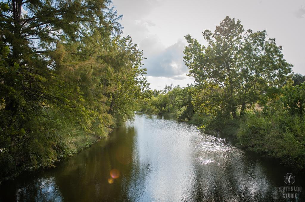 Camp Lucy Hotel Dripping Springs Bagian luar foto
