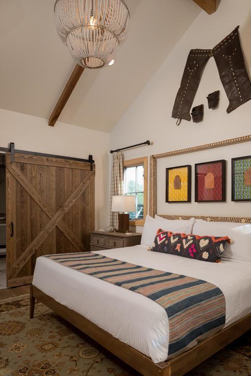 Camp Lucy Hotel Dripping Springs Bagian luar foto