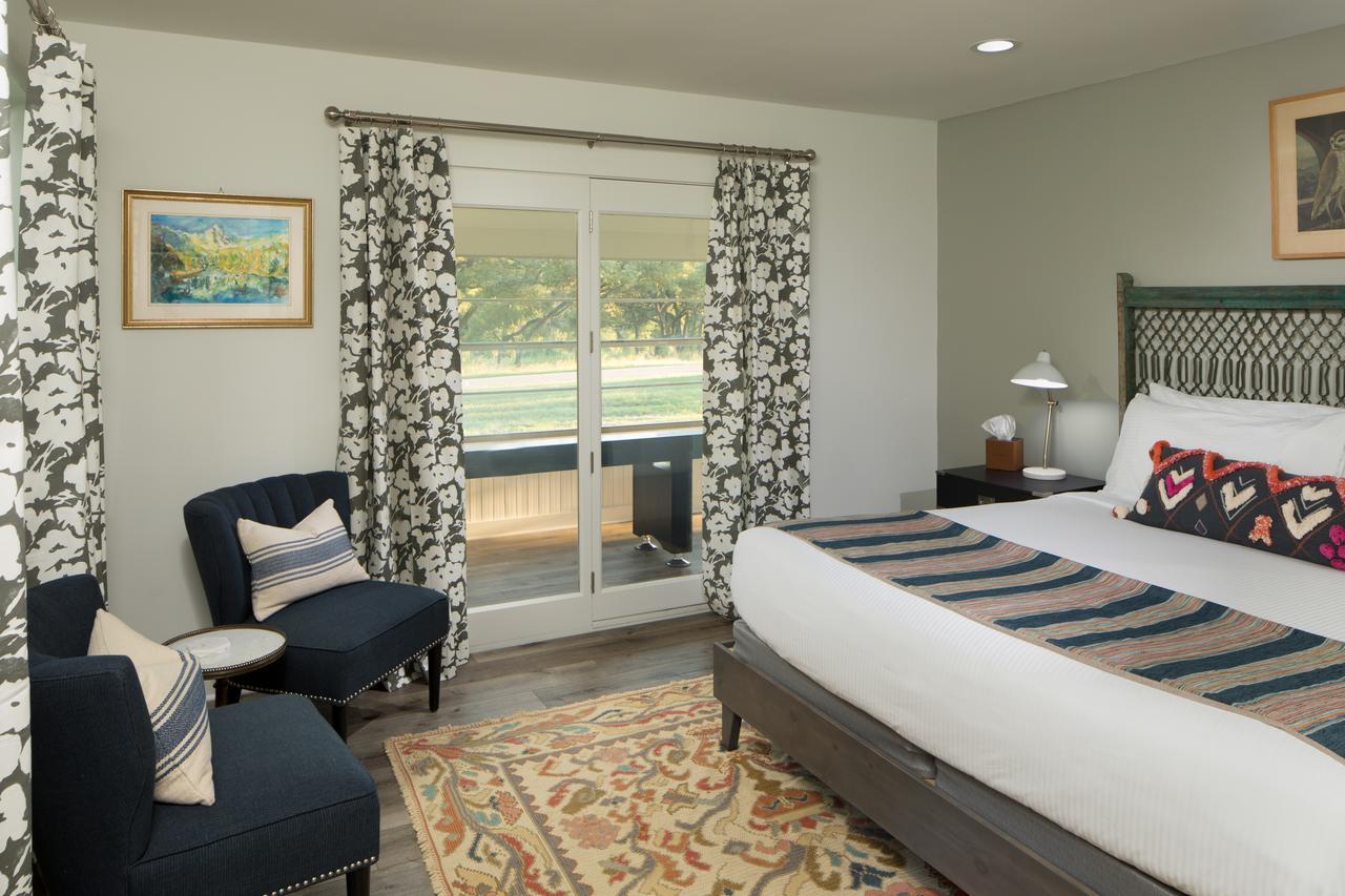 Camp Lucy Hotel Dripping Springs Bagian luar foto