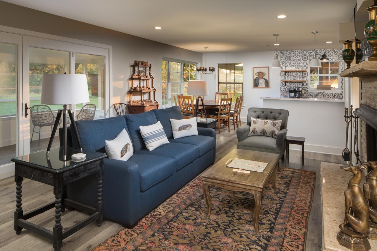 Camp Lucy Hotel Dripping Springs Bagian luar foto