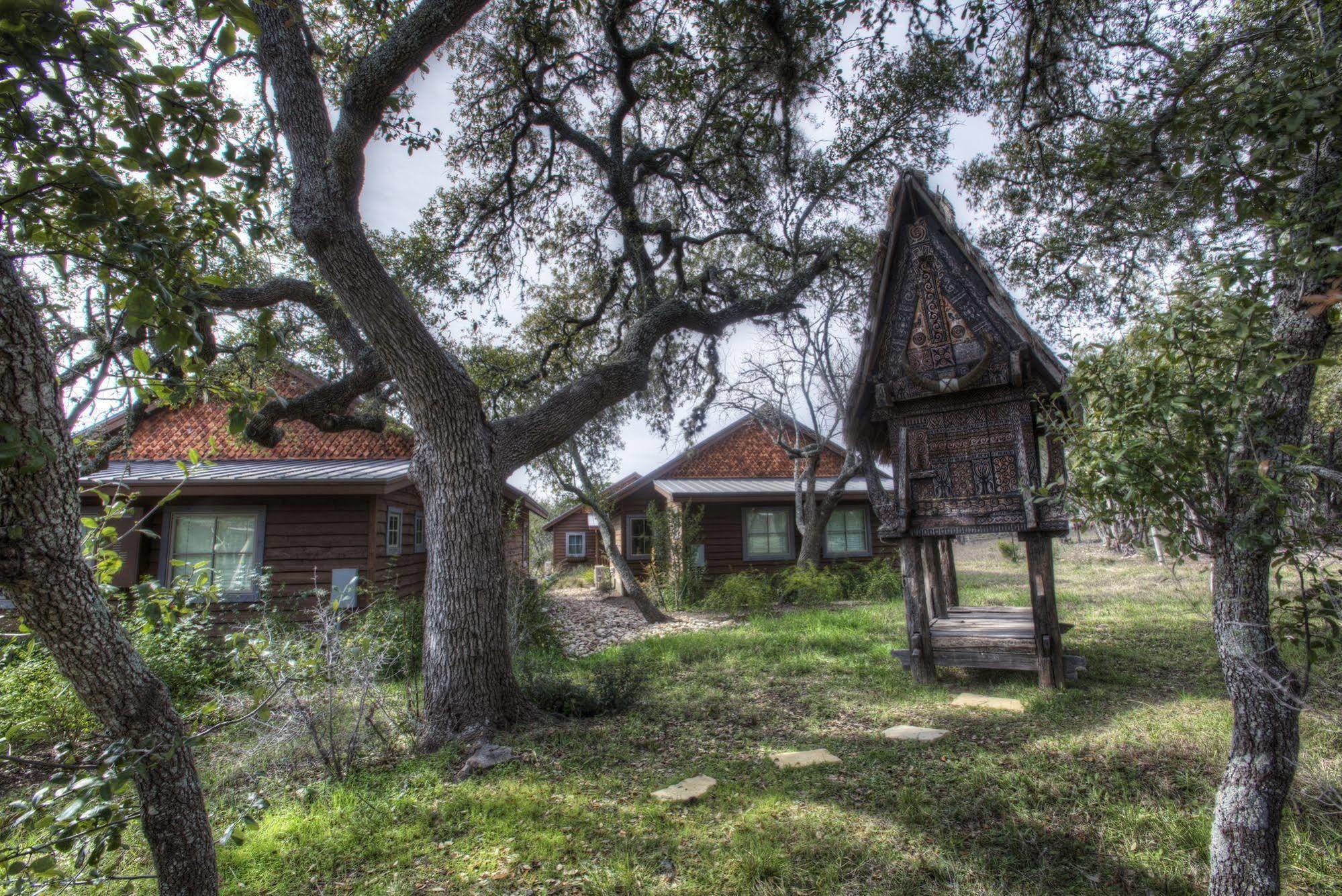 Camp Lucy Hotel Dripping Springs Bagian luar foto