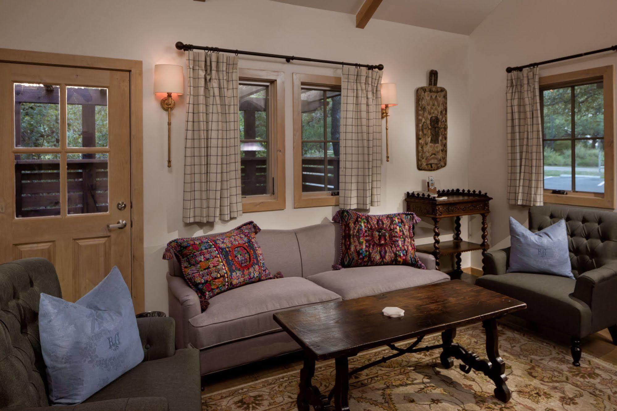 Camp Lucy Hotel Dripping Springs Bagian luar foto