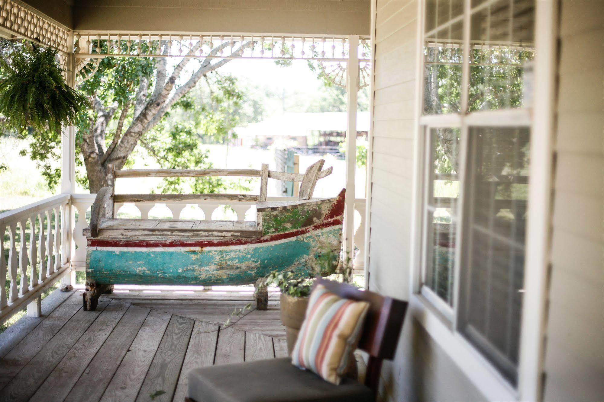 Camp Lucy Hotel Dripping Springs Bagian luar foto
