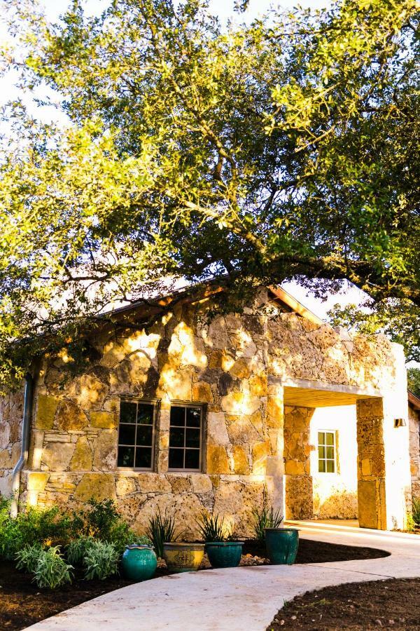 Camp Lucy Hotel Dripping Springs Bagian luar foto