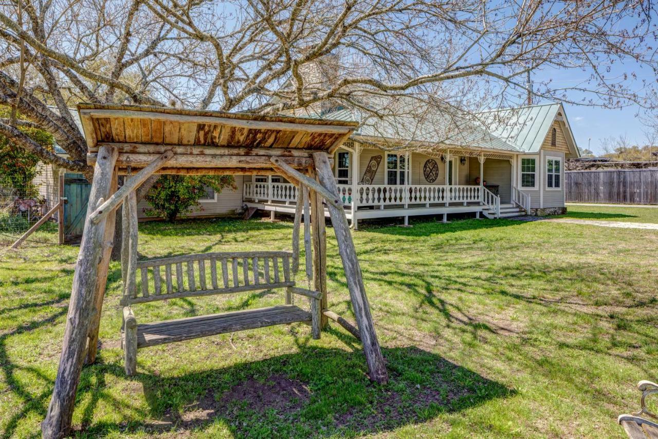 Camp Lucy Hotel Dripping Springs Bagian luar foto