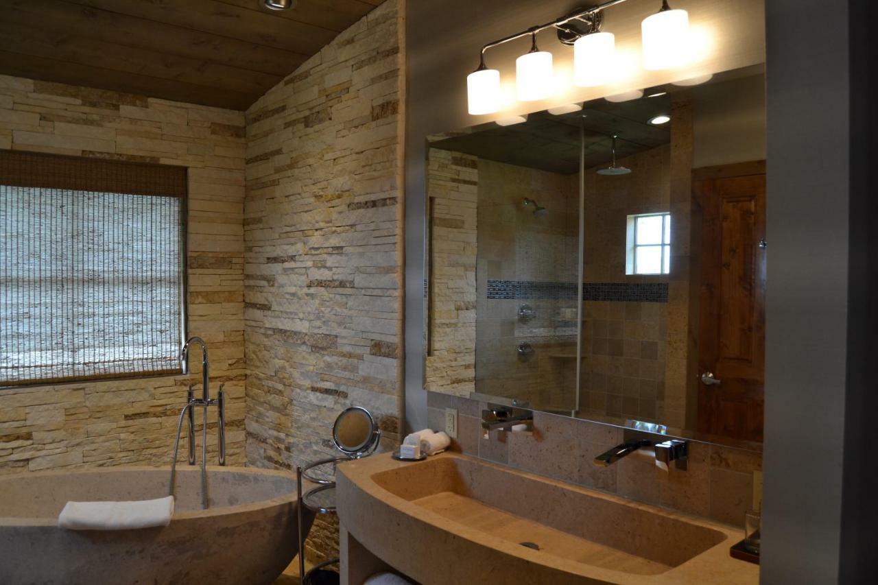 Camp Lucy Hotel Dripping Springs Bagian luar foto
